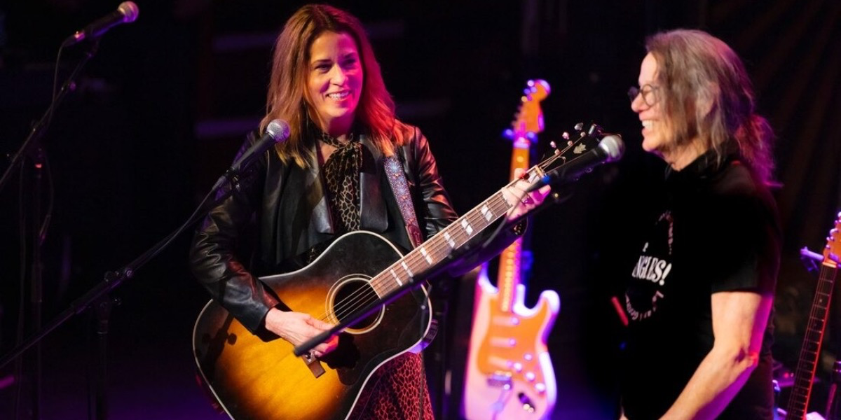 Vicki Peterson and John Cowsill