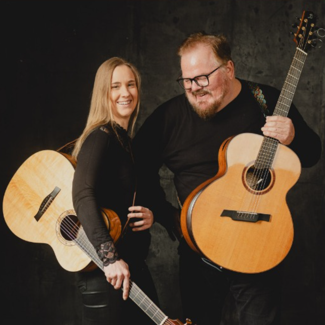 Don Ross & Julie Malía