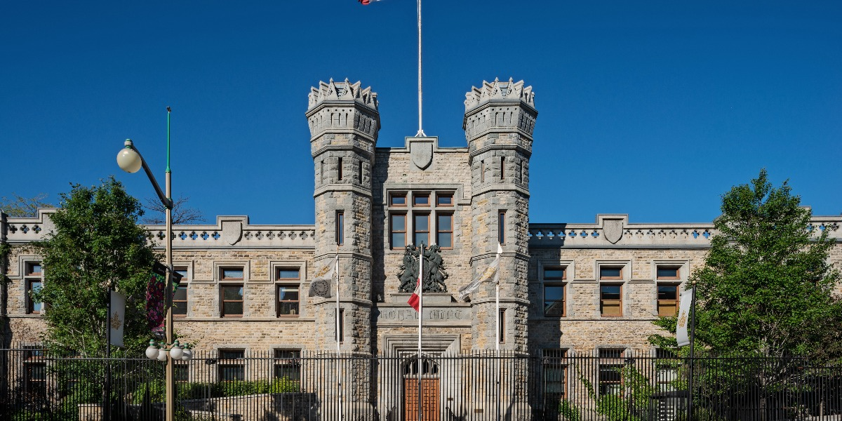 FRANÇAIS Visite guidée de la Monnaie royale canadienne d’Ottawa